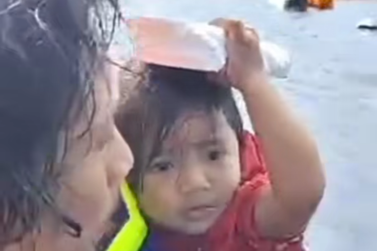 Sosok Abdul Rahman Agu! Sosok Heroik yang Selamatkan Anak Kecil Saat KM Barcelona Terbakar di Laut Talise