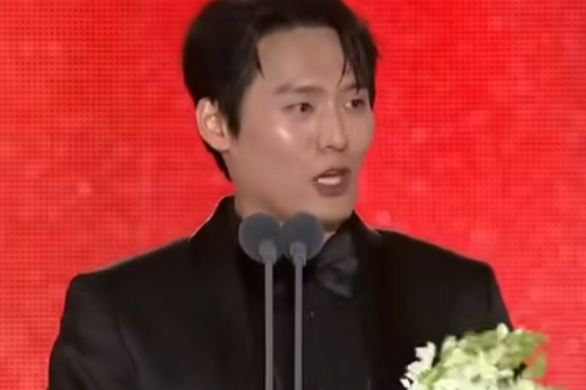 Drakor When Life Gives You Tangerines yang Dibintangi IU Borong Piala di Baeksang Arts Awards 2025