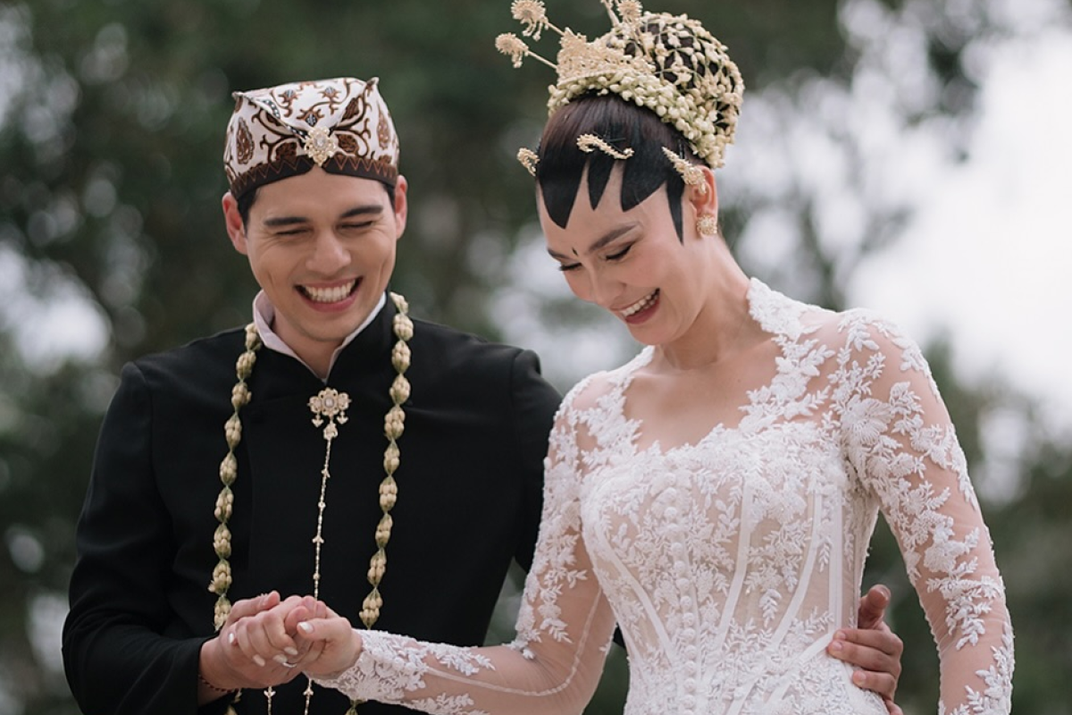 Apa Isi Souvenir Pernikahan Luna Maya dan Maxime Bouttier?