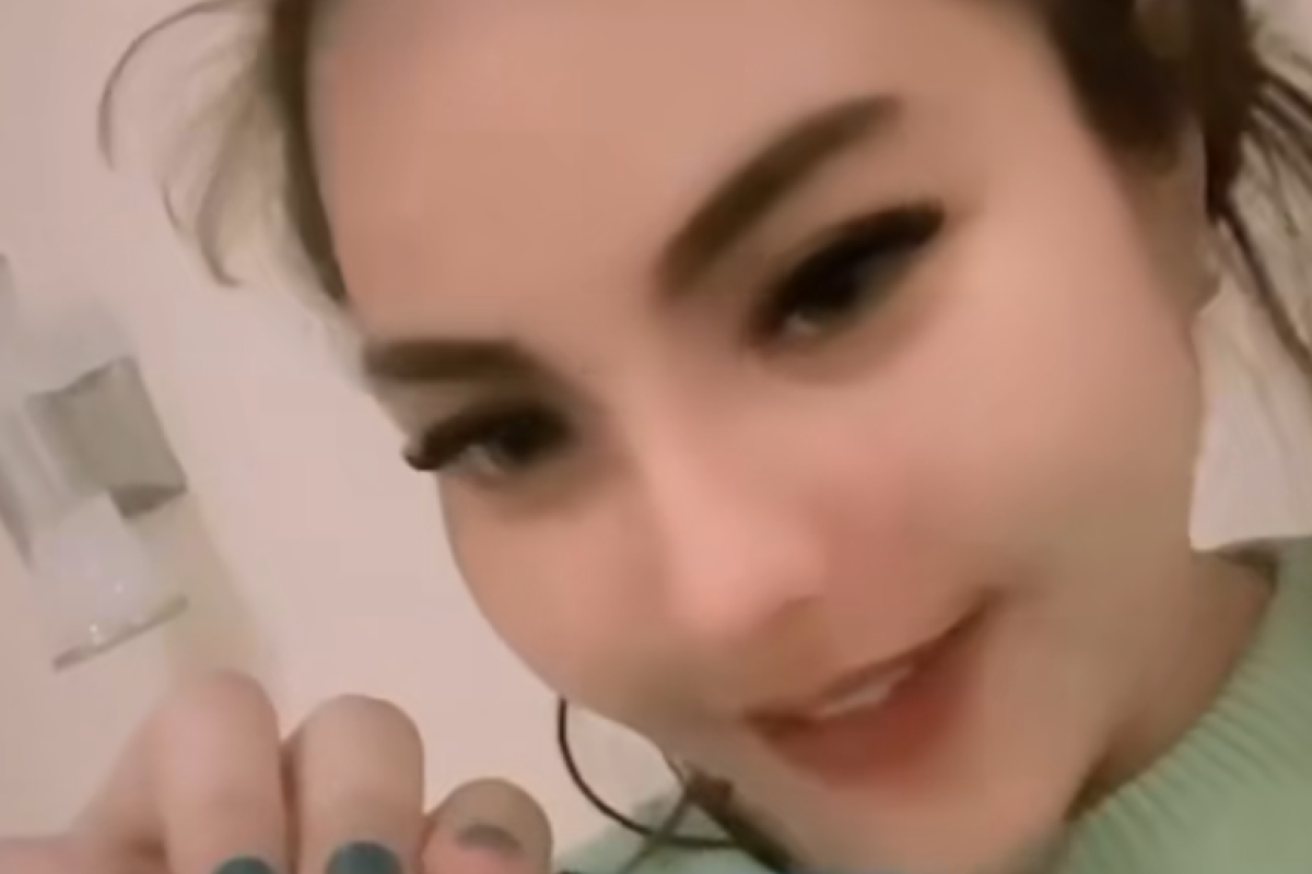 NO SENSOR! 3 Video Asusila Diduga Mirip Lisa Mariana Berdurasi 4 Menit 28 Detik di Videy: Roy Suryo Pastikan Bukan Rekayasa AI