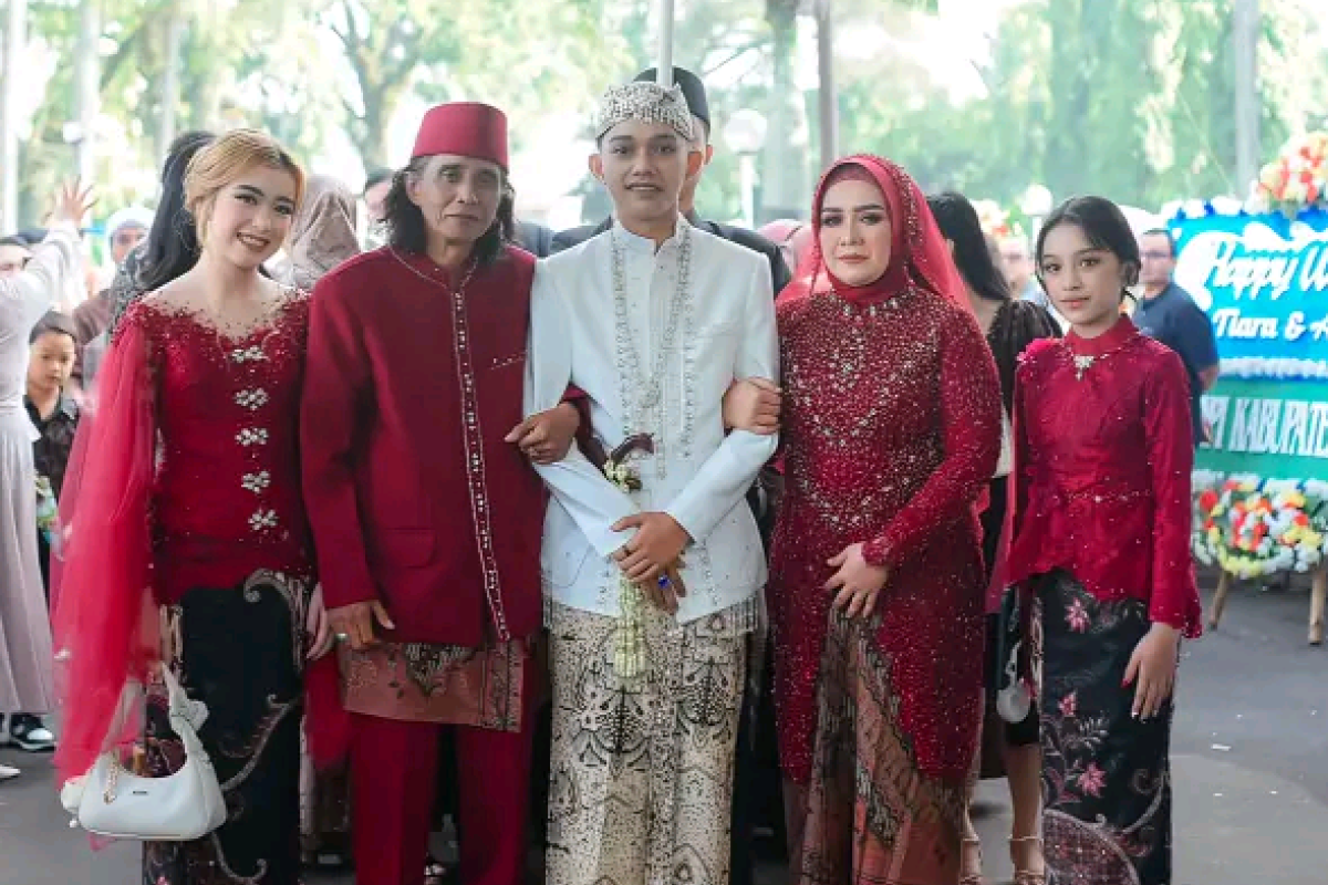 Abiel Jatnika Anaknya Siapa? Inilah Biodata Penyanyi Sunda yang Resmi Menikah dengan Tiara Maharani, Bukan Orang Sembarangan?
