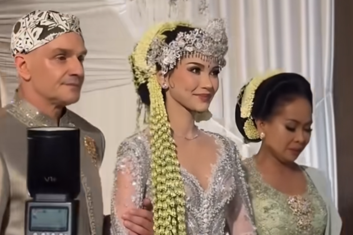Apa Penyebab Ayah dan Ibu Alyssa Daguise Bercerai? Benarkah Kasusnya Sama dengan Maia Estianty dan Ahmad Dhani?