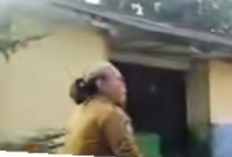 Viral Aksi Guru Ngamuk Hendak Cekik Siswa Saat Upacara, Harmini Resmi Dicopot dari Jabatan Guru PJOK