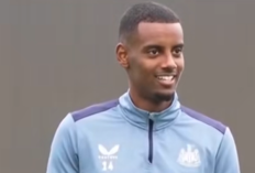 Alexander Isak Minta Hengkang ke Liverpool, Eddie Howe Tegaskan: Dia Masih Pemain Kami!
