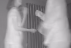 Video CCTV Detik-Detik Adelia Septa Alami KDRT oleh Suaminya Sendiri 7 Menit 48 Detik No Sensor: Dicekik Hingga Ditendang di Depan Anak