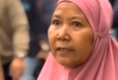 Biodata Bu Ana, Emak-emak Berkerudung Pink Ternyata Hina Prabowo Subianto Hingga Minta Anies Baswedan untuk jadi Presiden Kini jadi Simbol 17+8