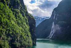 Bak Dongeng 7 Bidadari! Inilah 7  Air Terjun di Malang yang Cocok untuk Liburan Lebaran, Punya Suhu Extream Hingga 19 Derajat Celcius dan Tinggi 110 M