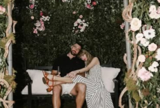 Taylor Swift dan Travis Kelce Resmi Tunangan: Lamaran Bak Negeri Dongeng dengan Dekorasi Senilai Rp619 Juta dan Cincin Bernilai Miliaran Rupiah